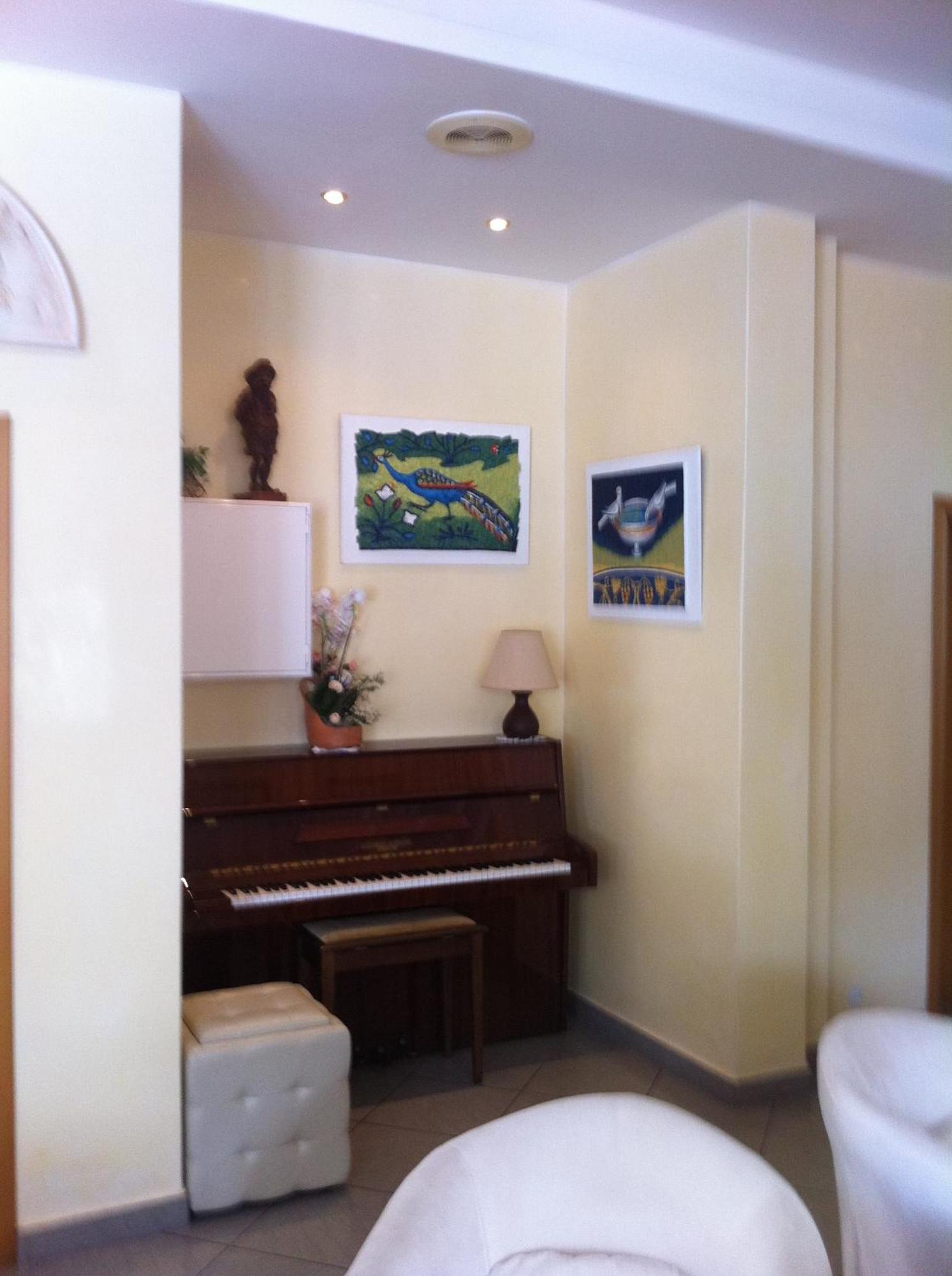 百花别墅酒店 Viserbella di Rimini 外观 照片